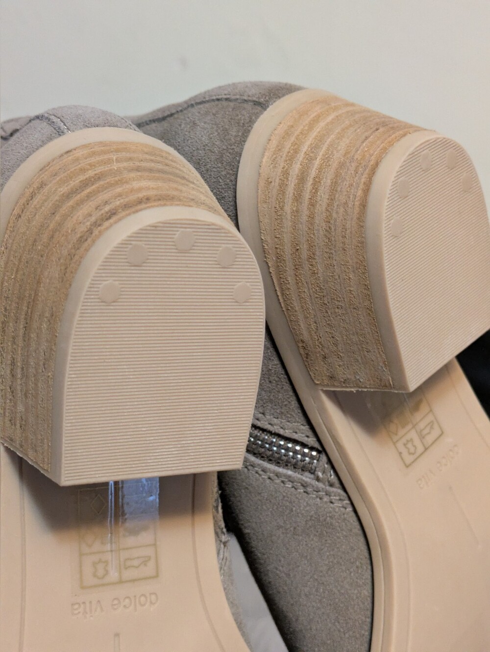 NWOT Dolce Vita Taupe Real Suede, Zip Ankle Boots. Like New. Size 8 - Picture 7 of 10